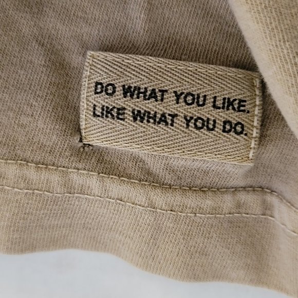 Life is Good Happy Hour Campfire Dog Smiley Jake Hot Drink SS M - Picture 6 of 10